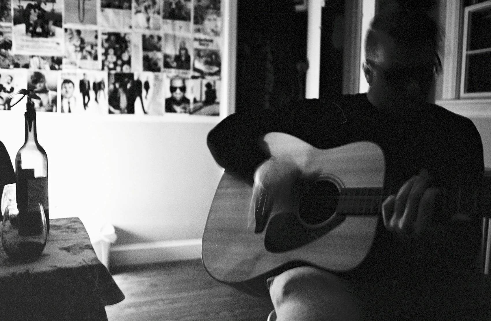 kennyguitar.jpg