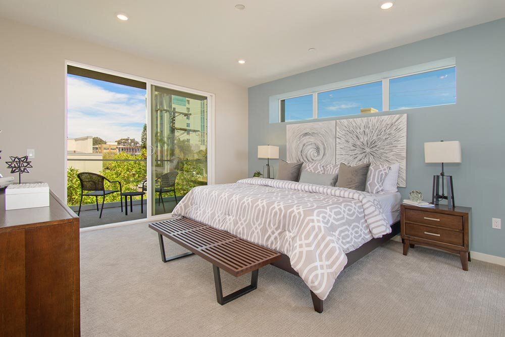 High-Pointe-master-bedroom-with-balcony-124.jpg