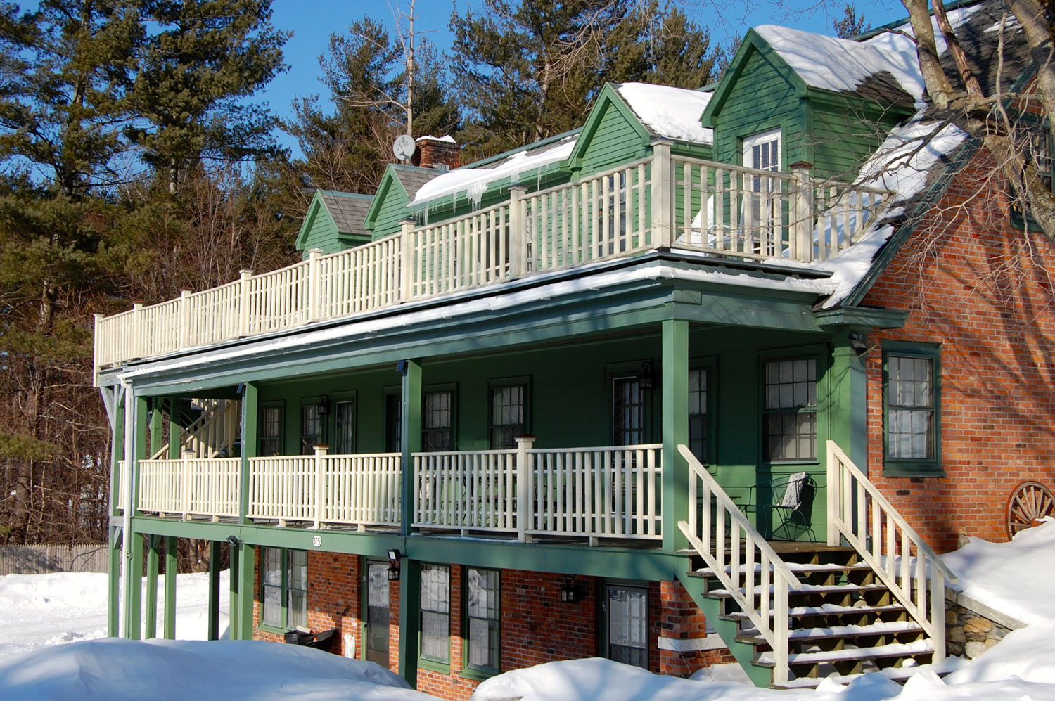 Strawberry Hill Villa Winter.jpg