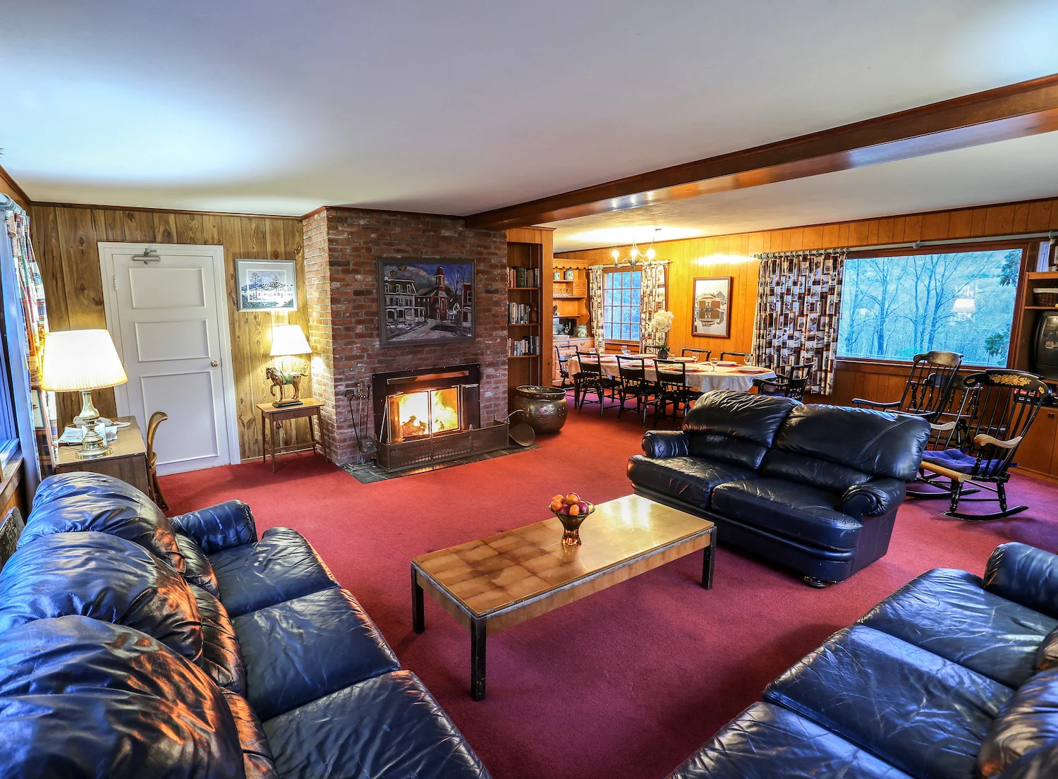 Fireplace Living room Reunion House.jpg