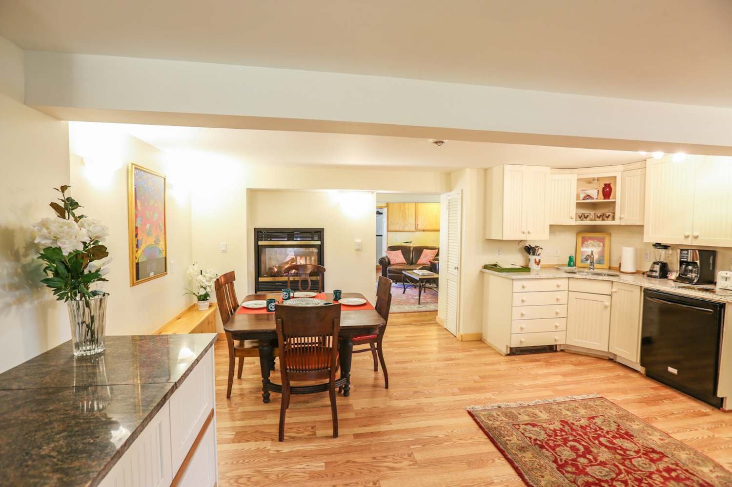 Kitchen EVV Master.jpg