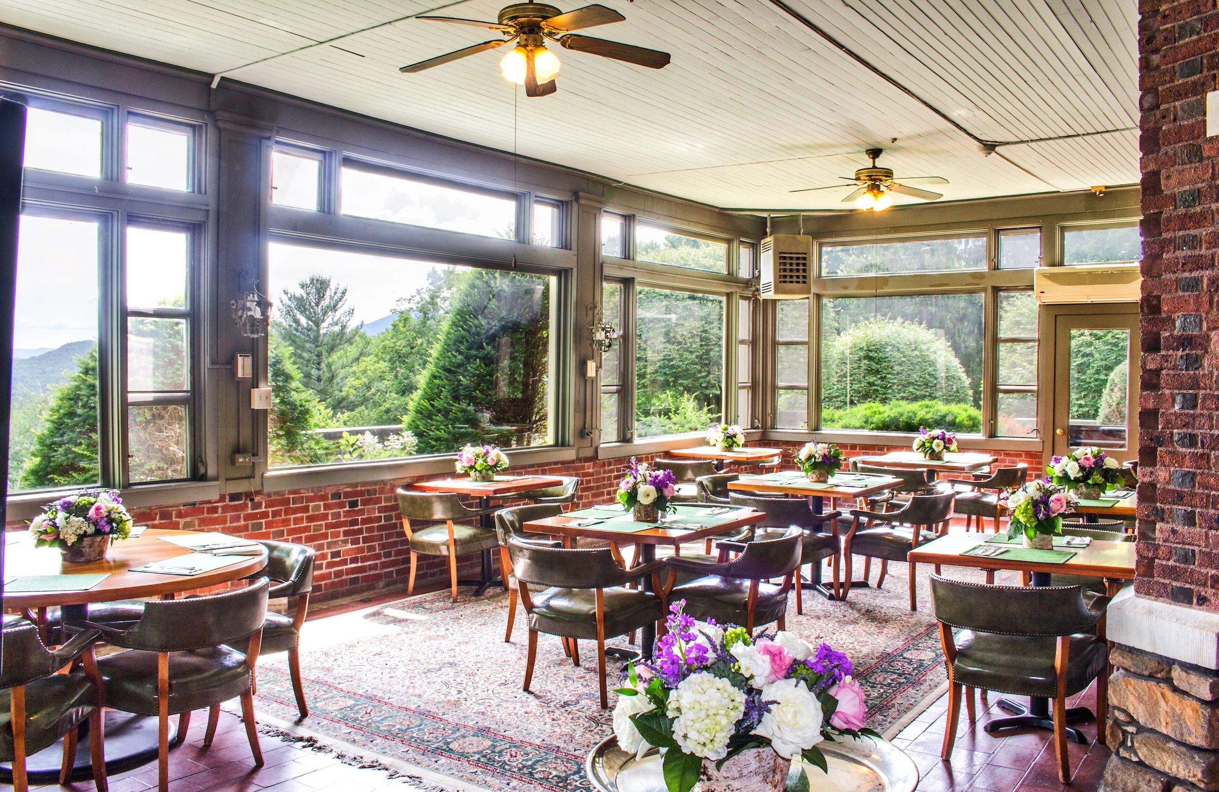 1_Wilburton_Breakfast_room_AV_I copy.jpg