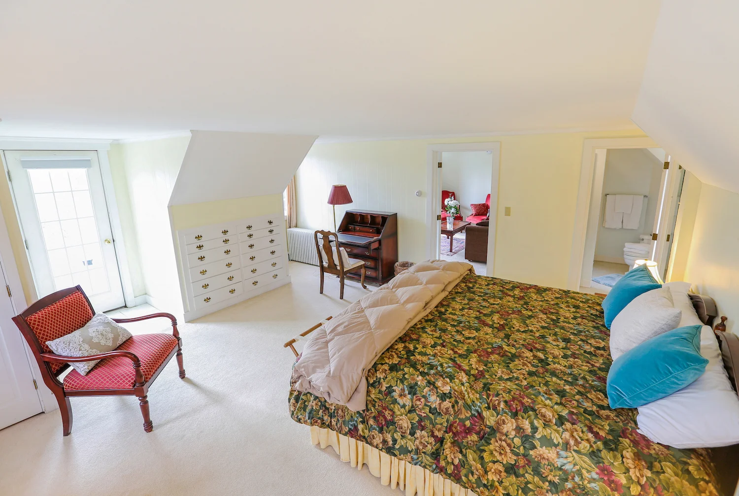Room 35 king bedroom.jpg