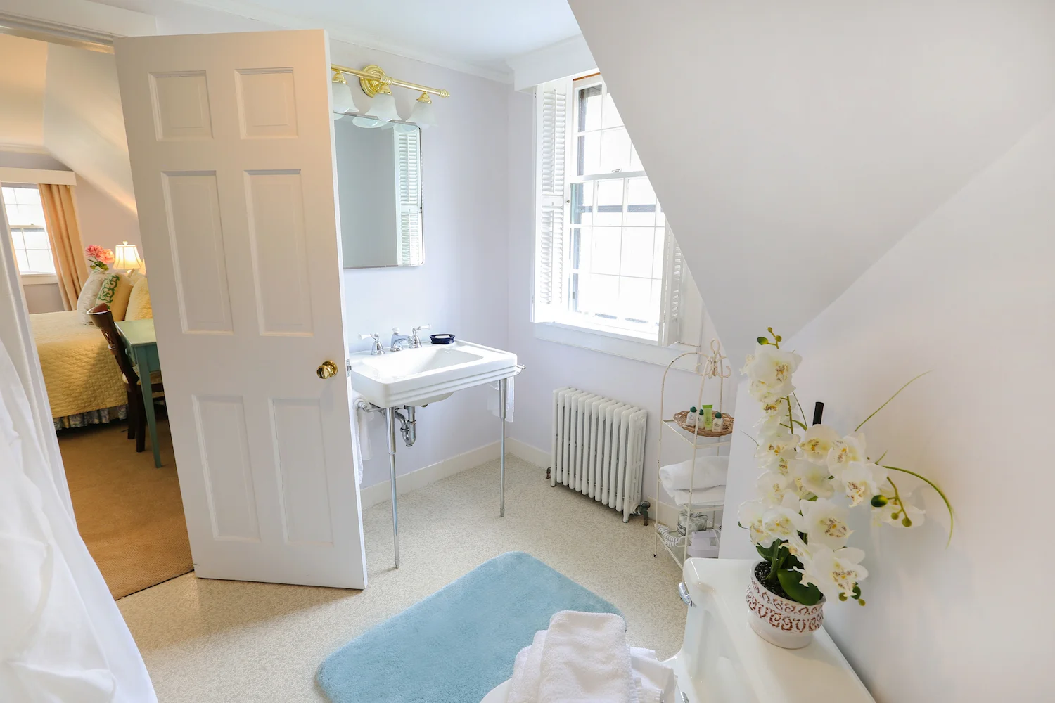 Room 36 bath.jpg