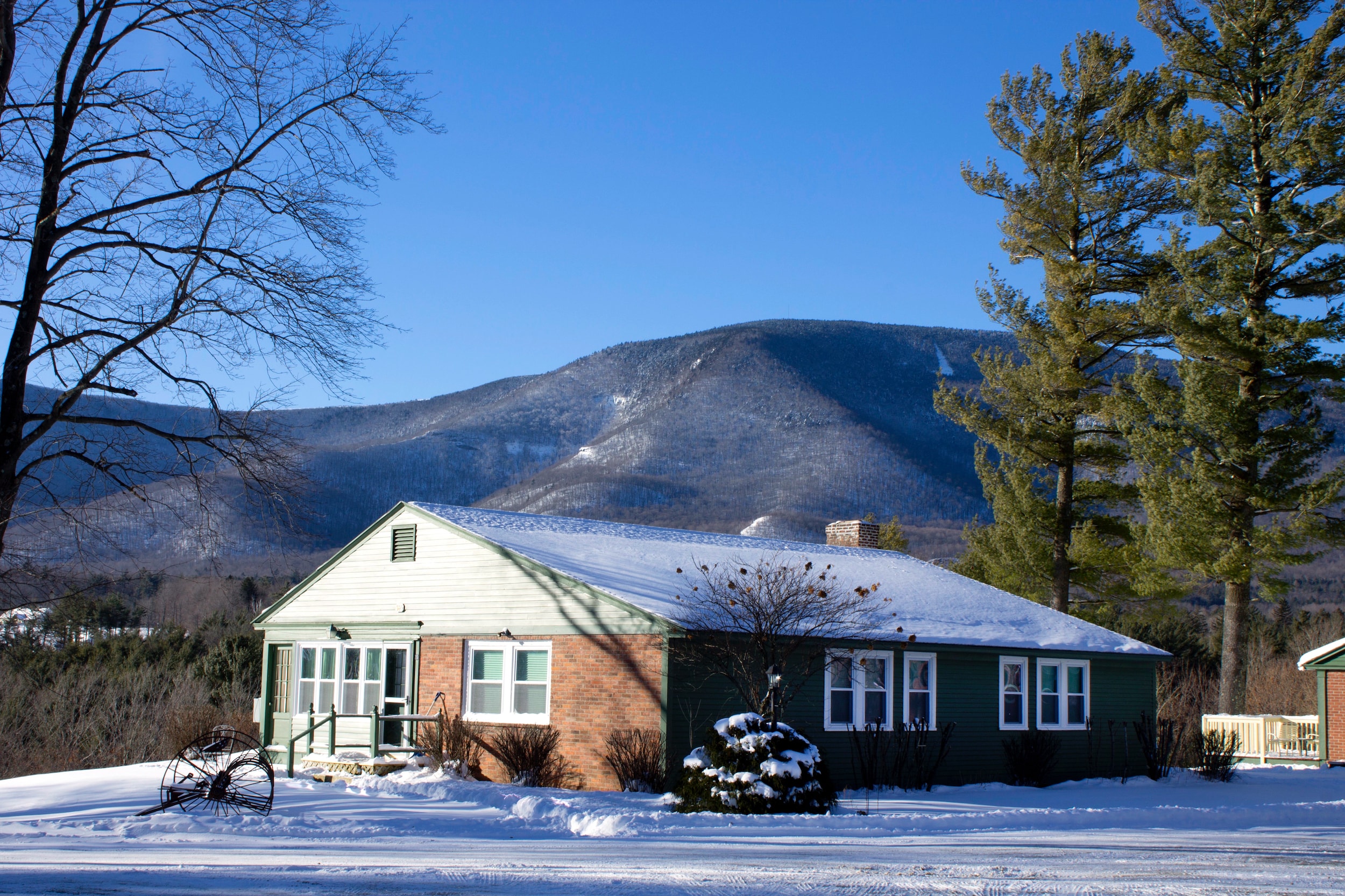 Winter Innkeepers cottage Distant VTLR-min.jpg