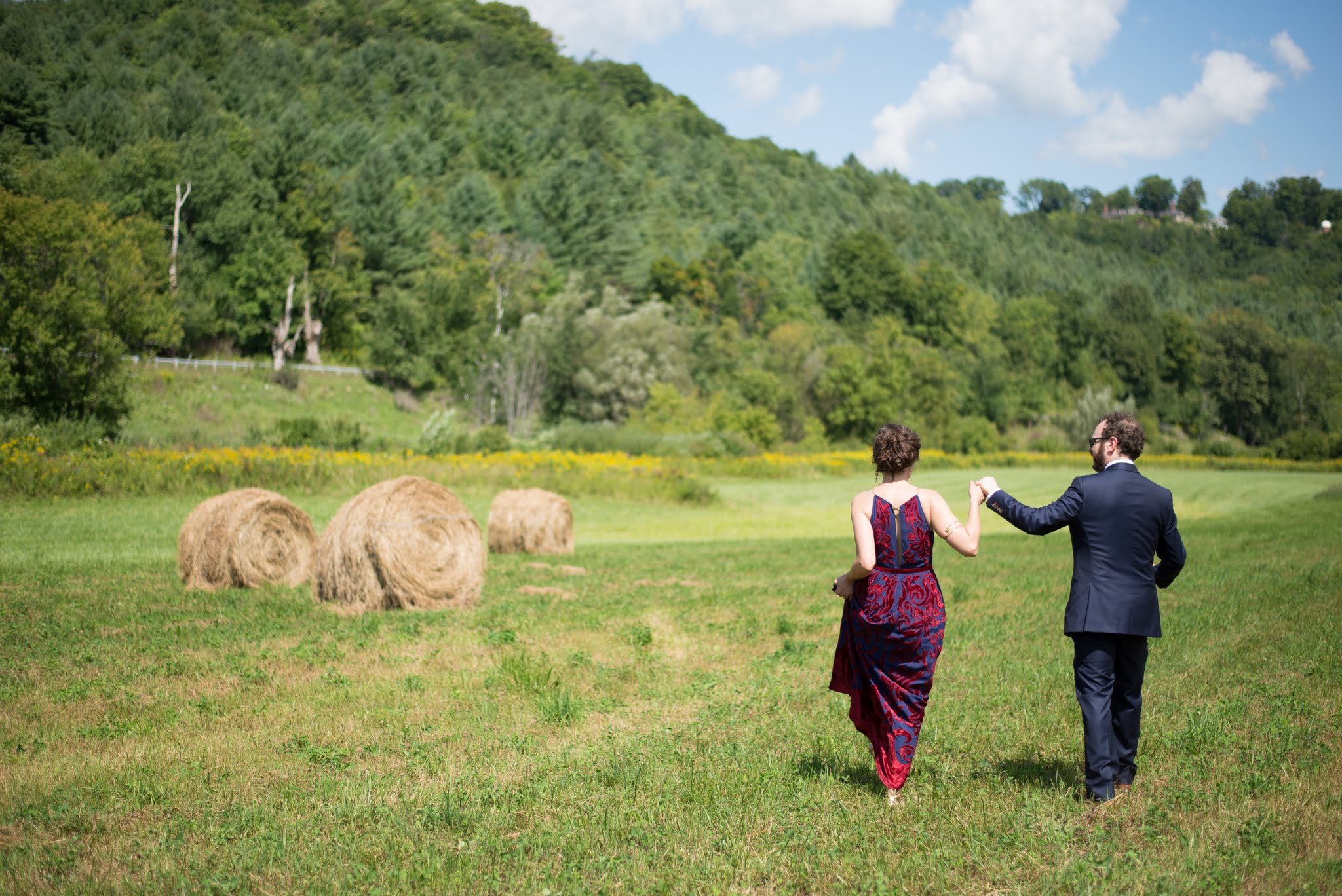 DIY_VT_Wedding_meadow_Battenkill_Valley_Mansion_VT.jpg