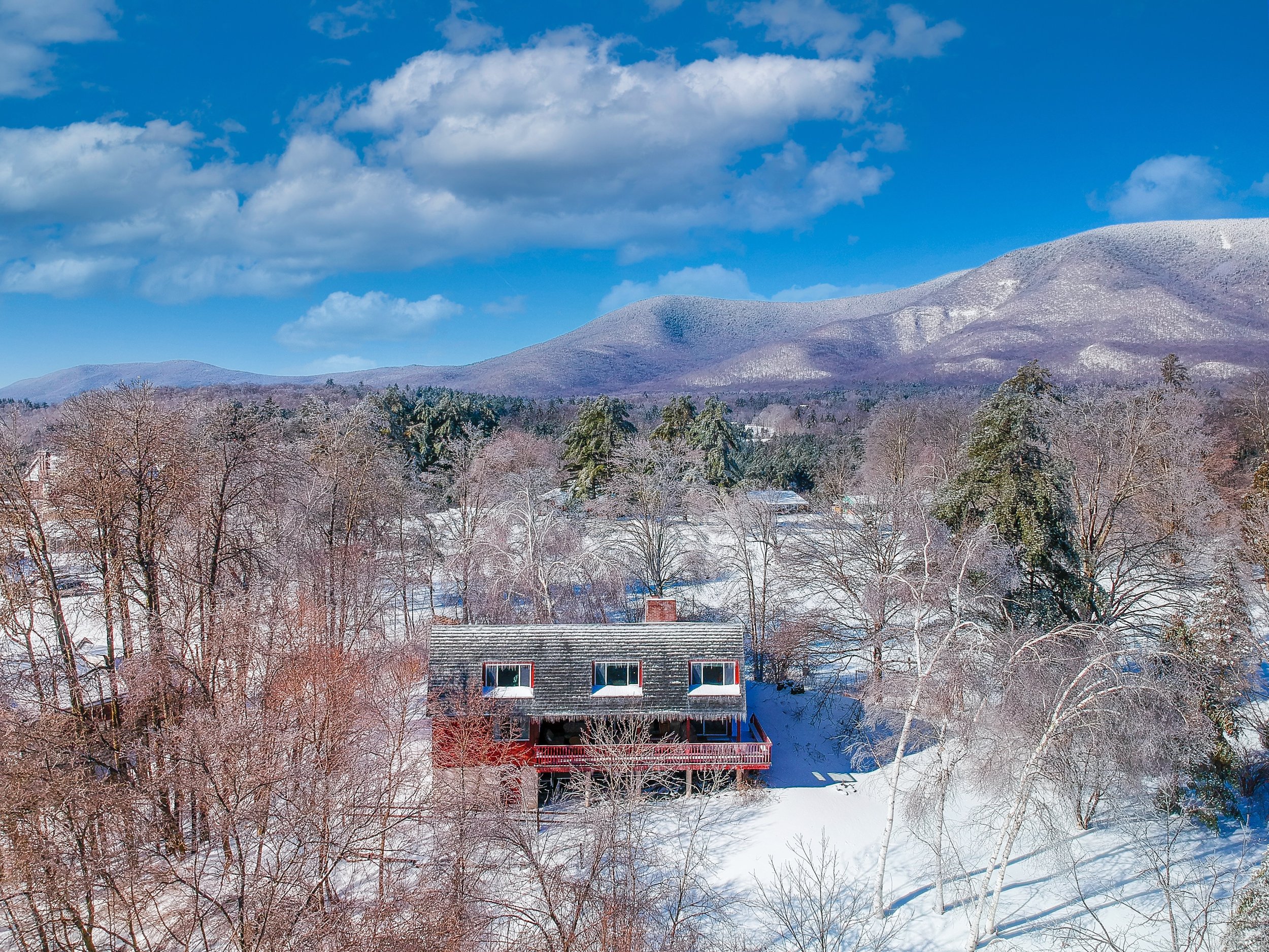 Winter frost Winter Green Mt House Alex Vincent.jpeg