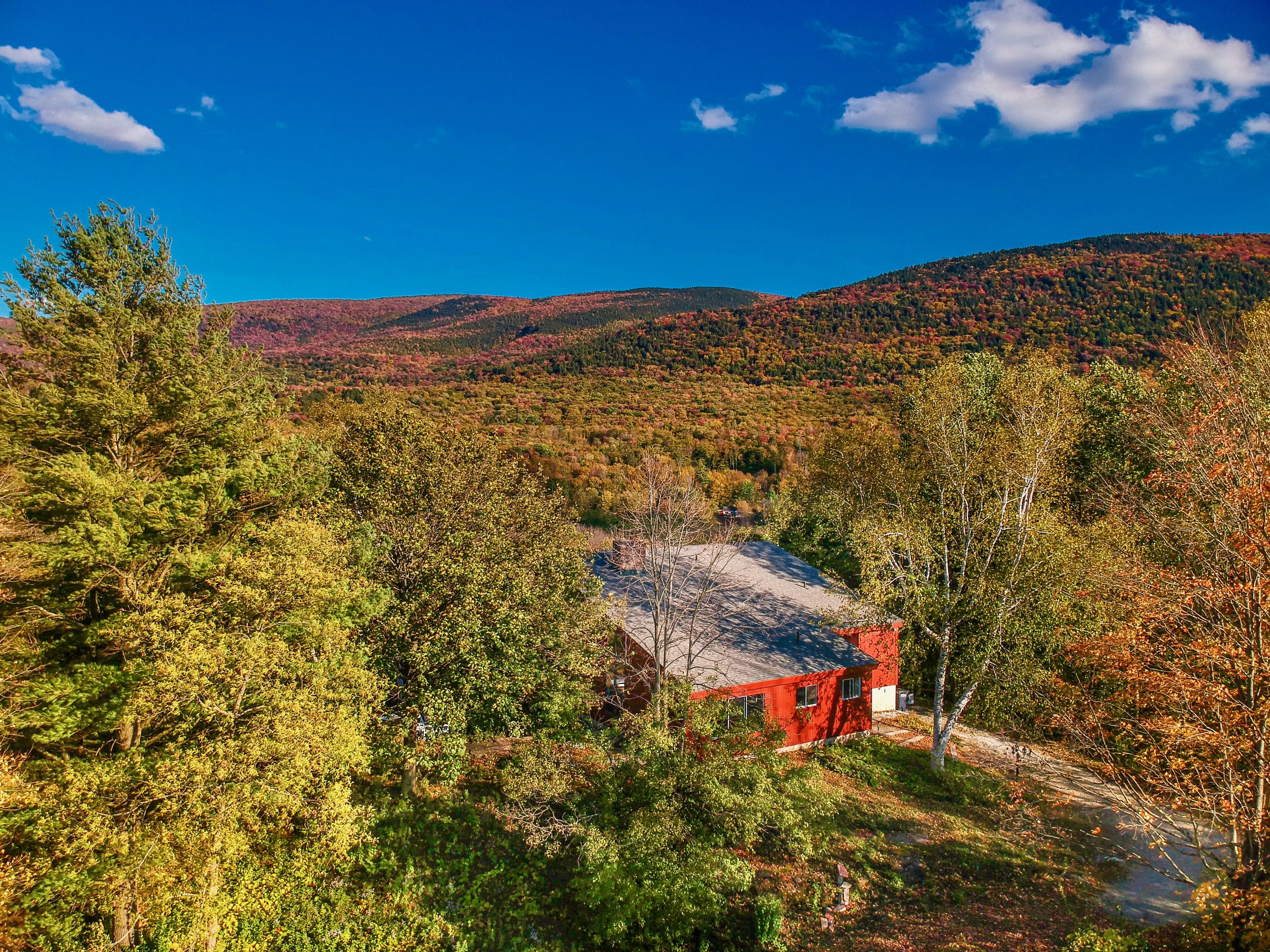 Fall Profile Green Mt House The WIlburton Alex Vincent.jpeg