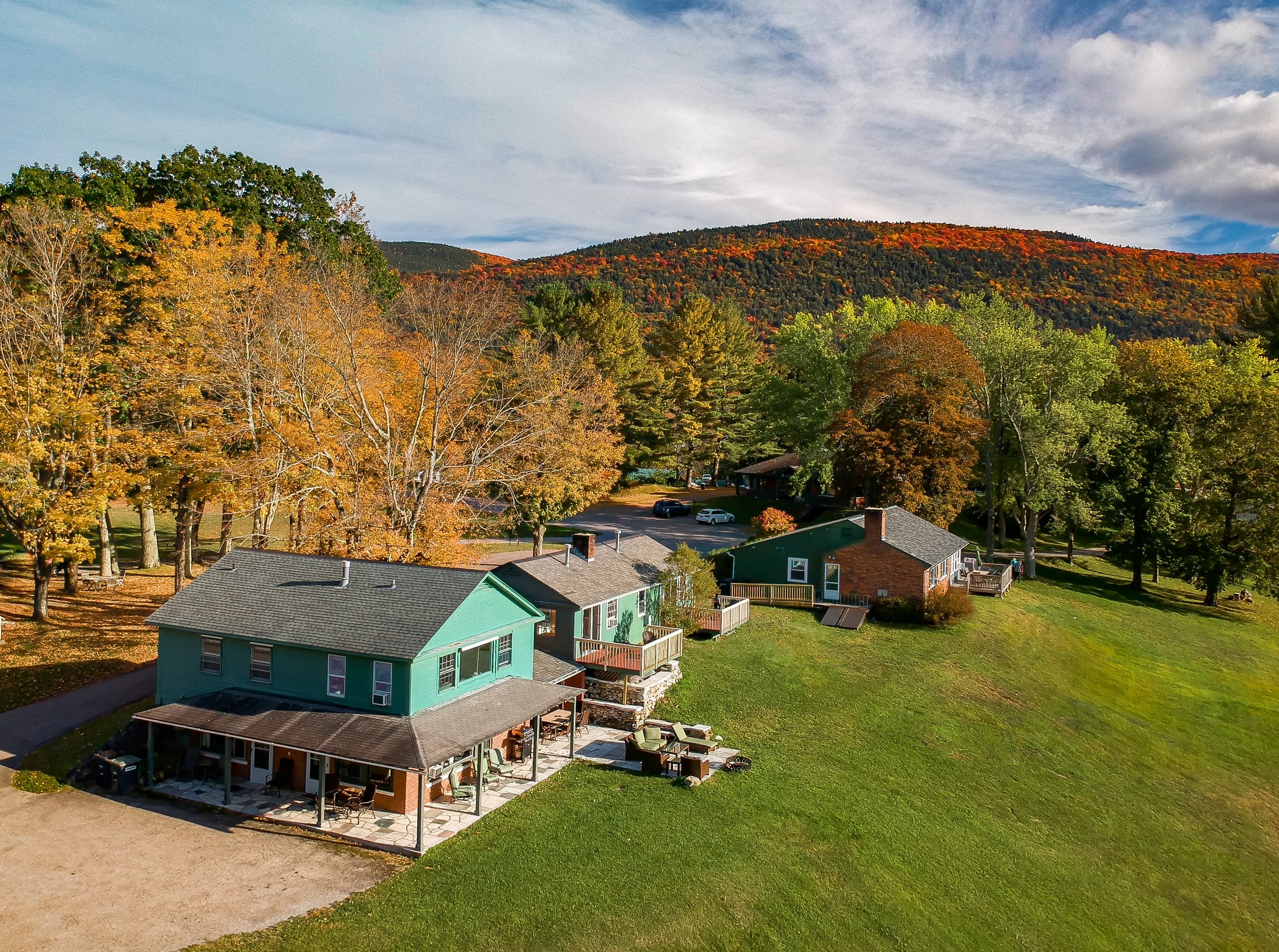 Fall ext arial Innkeepers cottage and EVV.jpeg