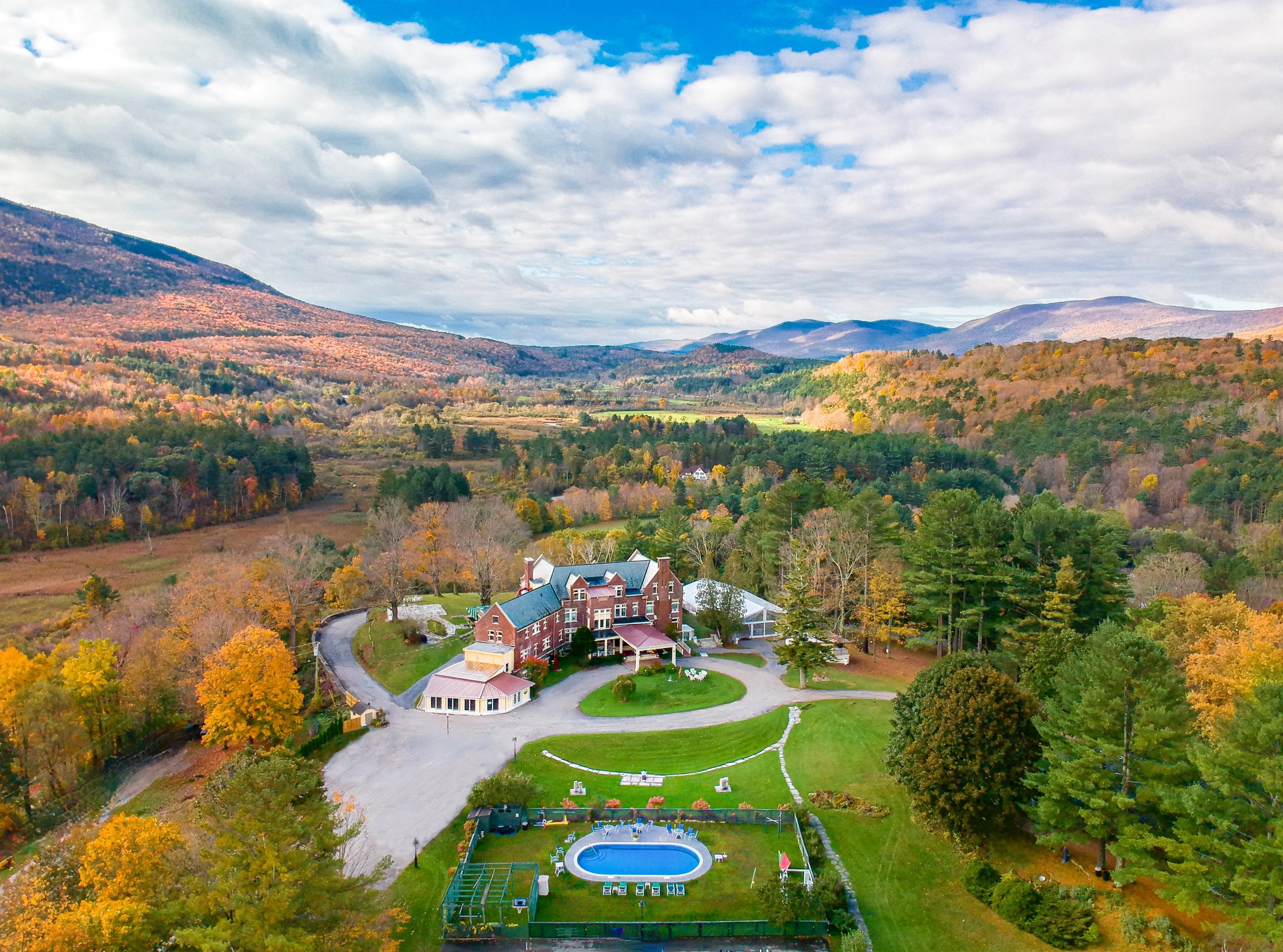 Autumn Foliage Valley View The Wilburton Alex Vincent.jpeg