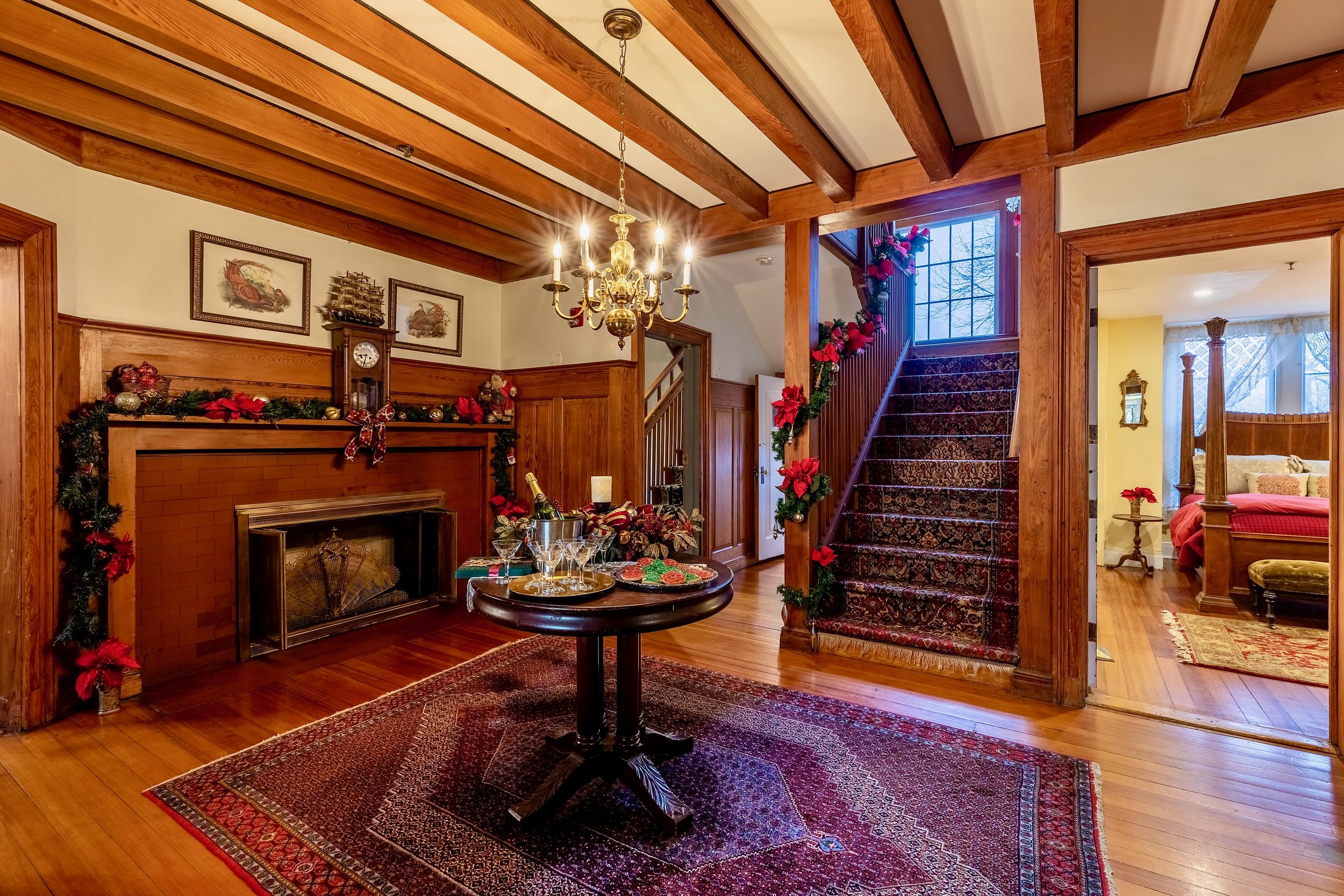 Foyer_Holiday_Battenkill_Valley_Mansion.jpeg