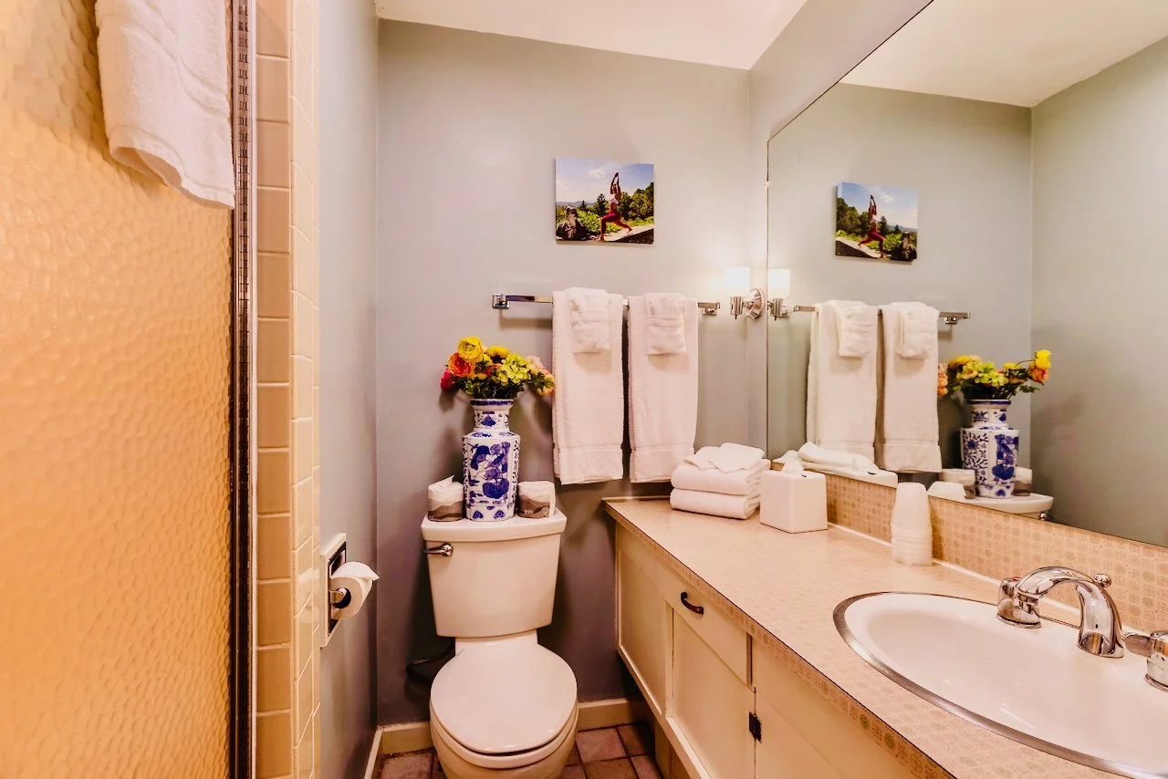 Bath 4 RH.jpeg
