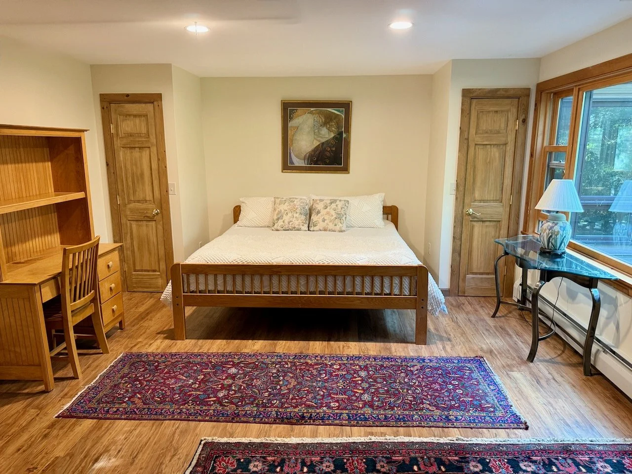 Ground floor king bedroom.jpeg