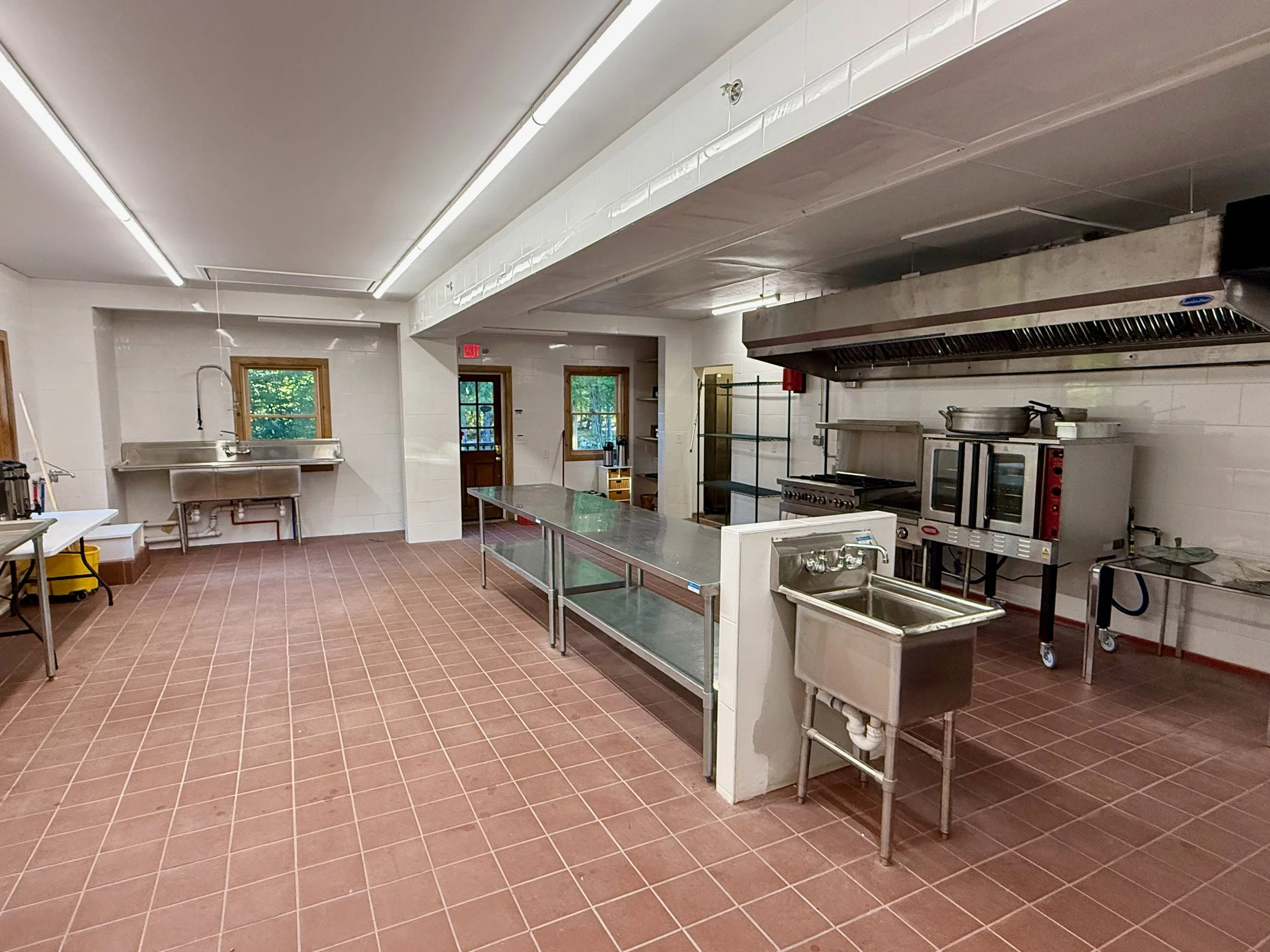 commercial kitchen.jpeg