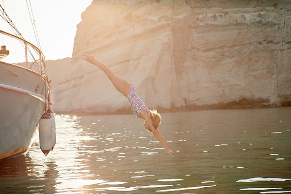 SWIM COVER R002A_46110_ST20x_0225 23.png