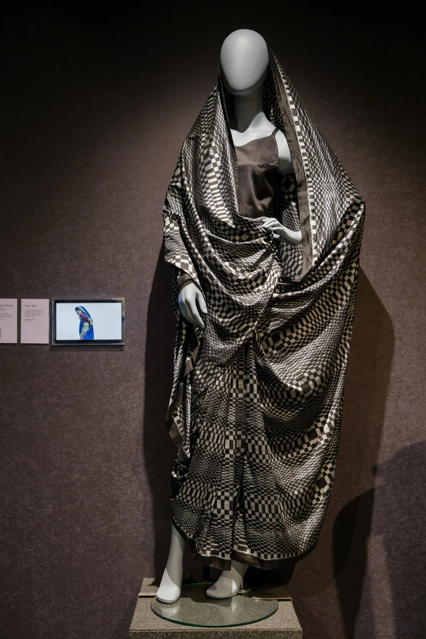 SAF2025-Infinite drape-037_SD.jpg