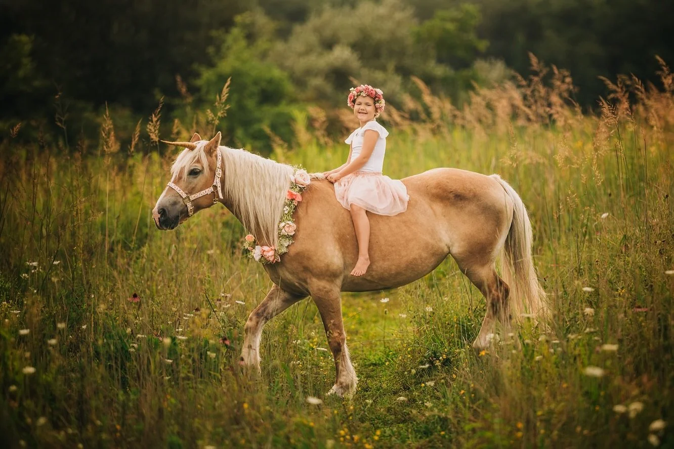 Twinkie&rsquo;s first day on the job and Brynlee&rsquo;s birthday... I mean COME ON. 😭🦄

This sweet girl has been through more than any kid should have to, so getting to give her an evening that was just about flowers, dresses, a unicorn and being 