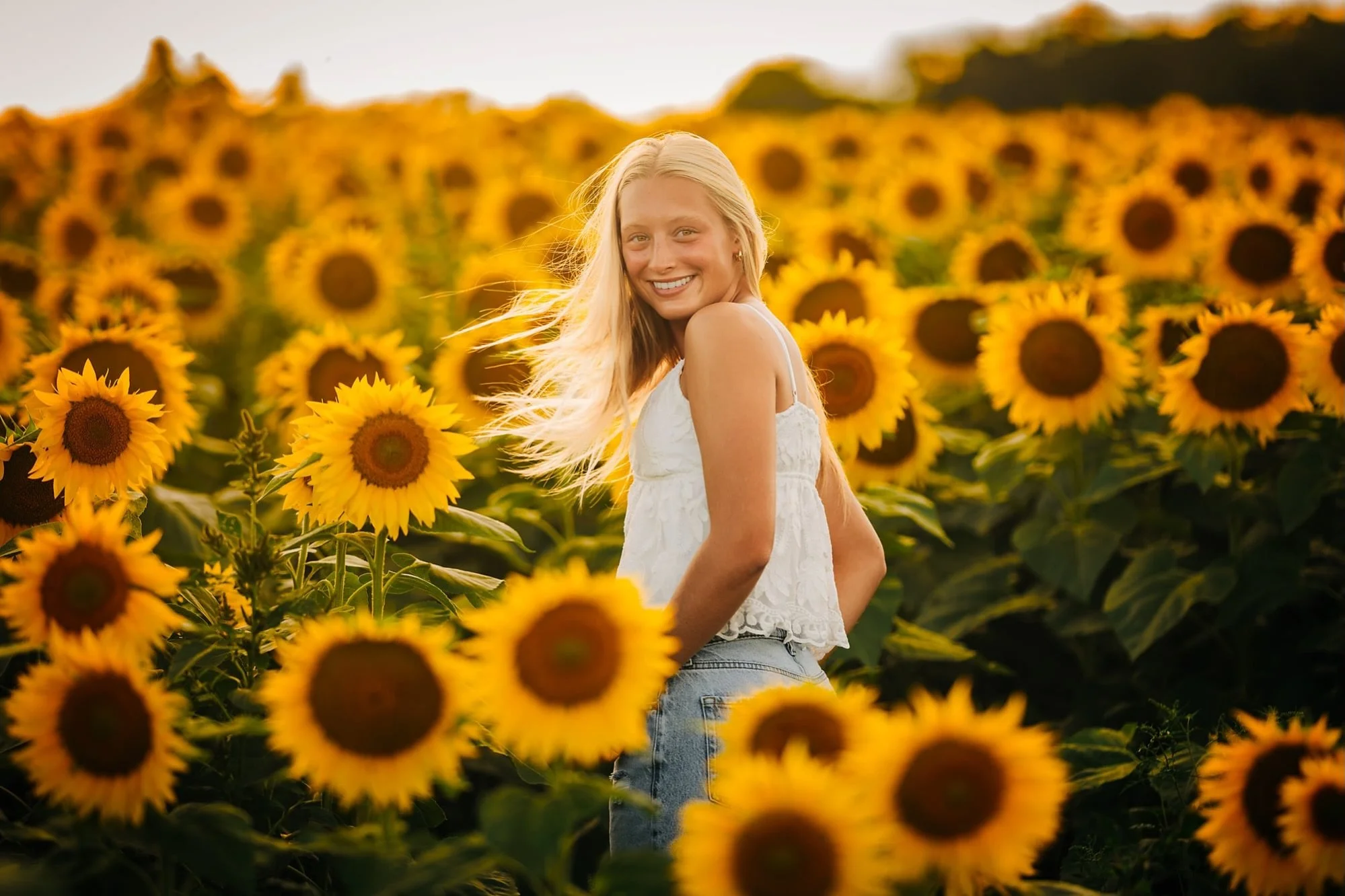 Had to let the OG go first!! Kherington was kind of made for this🌻

One of the first seniors who really made me want to do MORE of this.

And nowwwww&hellip; here we are 👀✨

Class of 2028, I&rsquo;m still looking at you.

#LehighValleySeniorPhotogr