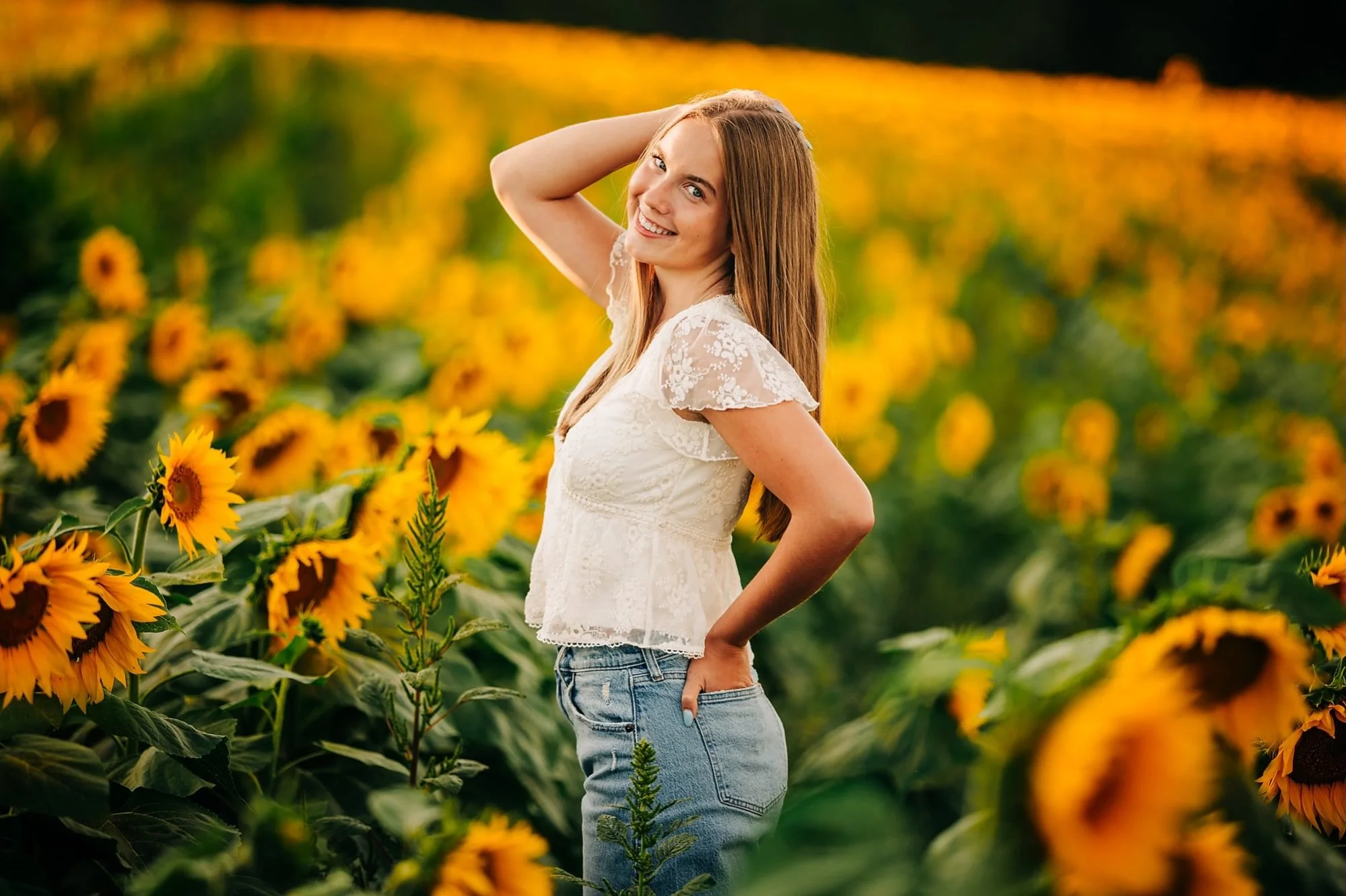 Okay Graceeee!!🌻

This set is so ridiculously pretty. Could&rsquo;ve posted 40 of these, easily. 

#LehighValleySeniorPhotographer #LehighValleySeniors #SeniorPhotography
