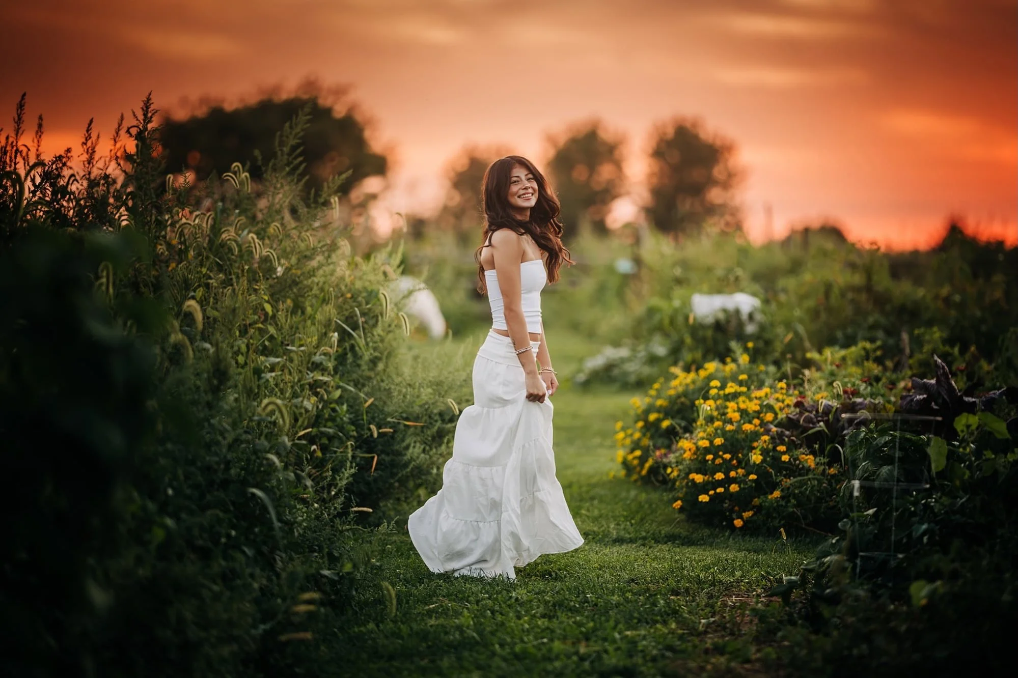 Okayyy so half of Instagram watched me make Nicole laugh this weekend. 😂

If you saw the reel&hellip; here&rsquo;s what was happening on the other side of my camera.

One slightly silly prompt, a whole lot of laughing, and then THIS sunset. 👏

This