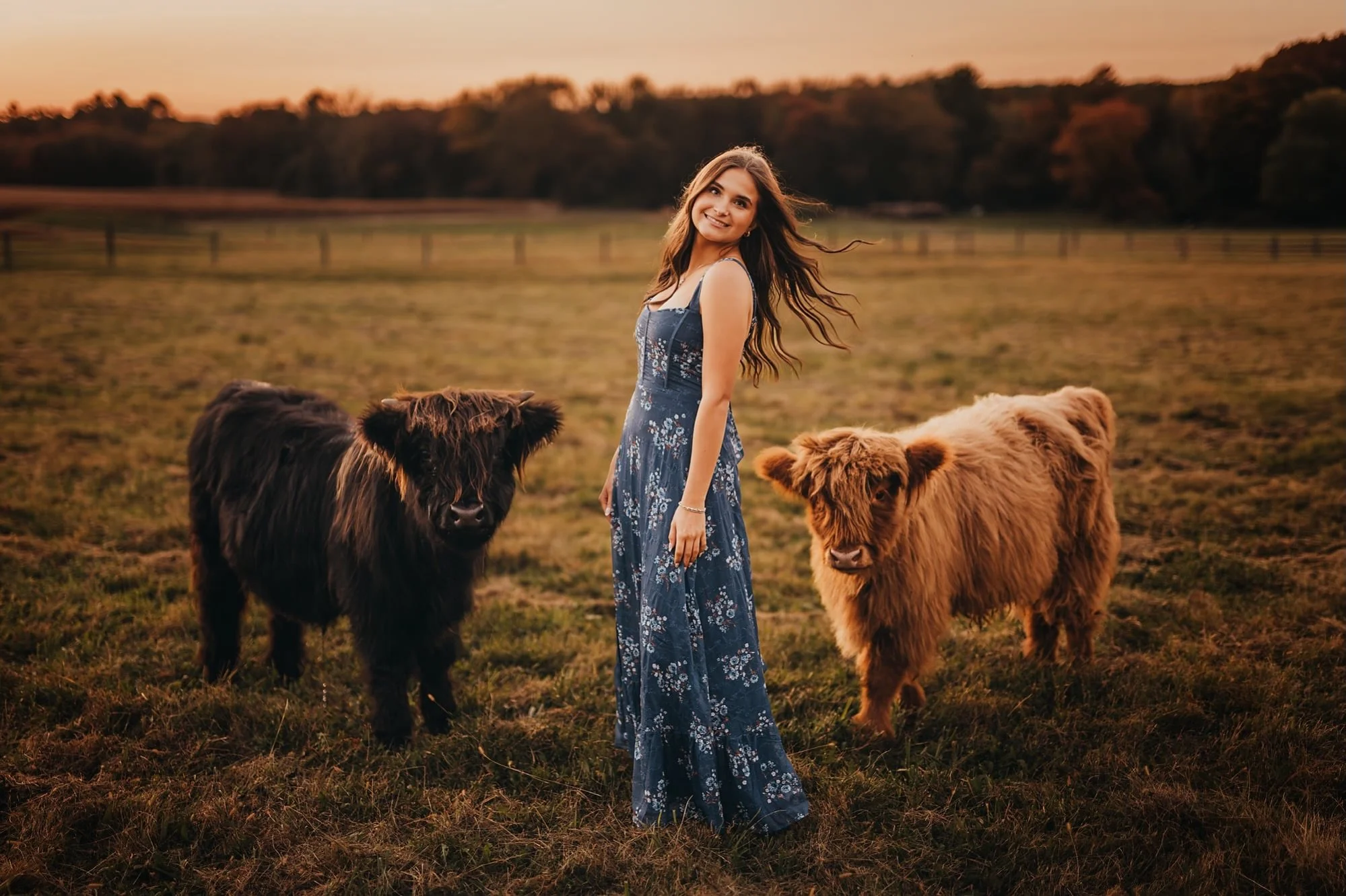 Aubrey | Class of 2027
Liberty High School

Senior pictures, but make it a little tour through all the things that you love!

Grandma&rsquo;s farm, Ariel + Rocky, a childhood stuffy, varsity jacket + pom poms, golden hour&hellip;.and BABY HIGHLAND CO