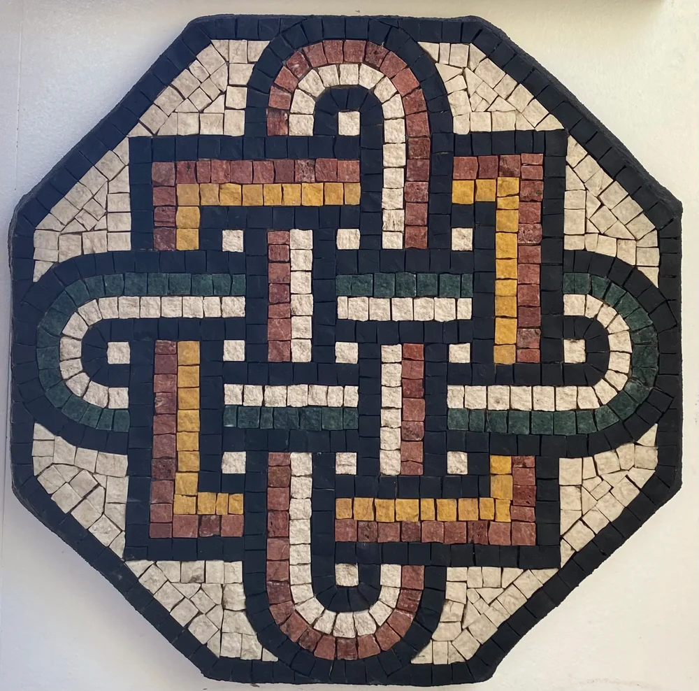 Solomon's Knot w/ square