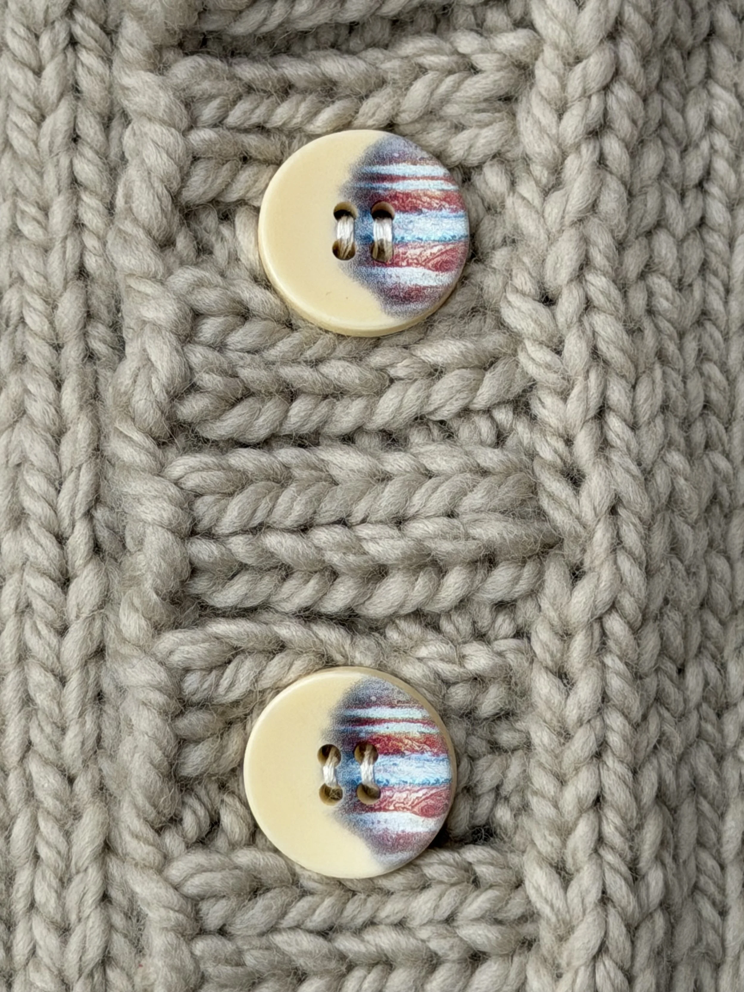 harborlightsbuttondetail.jpeg