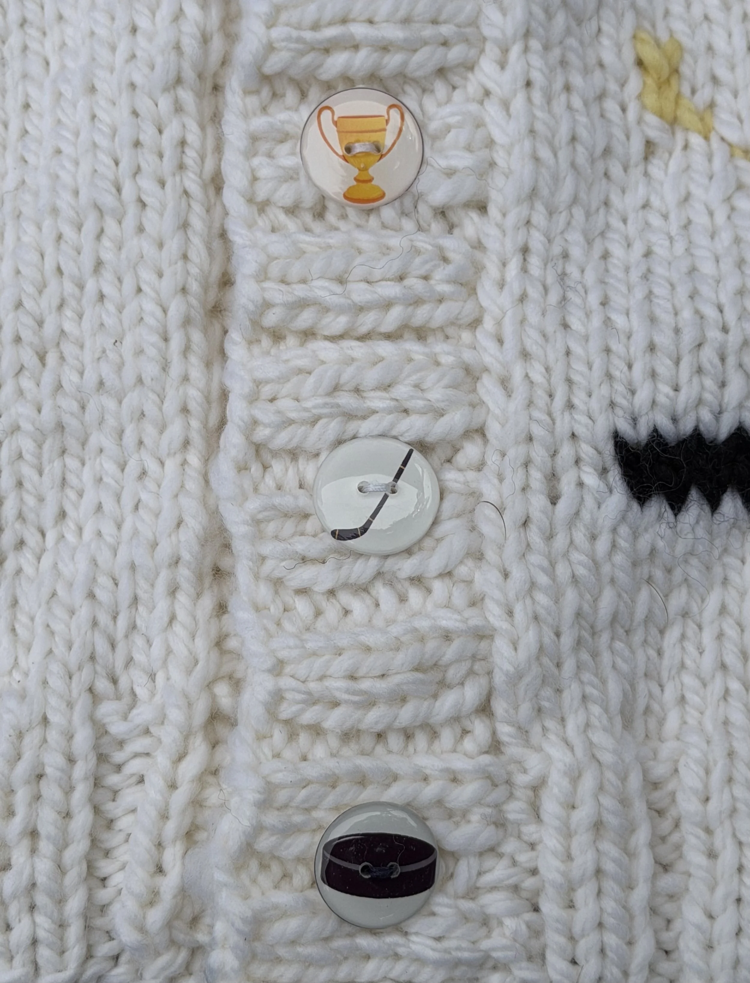 bostonbruinsbuttons2.jpeg