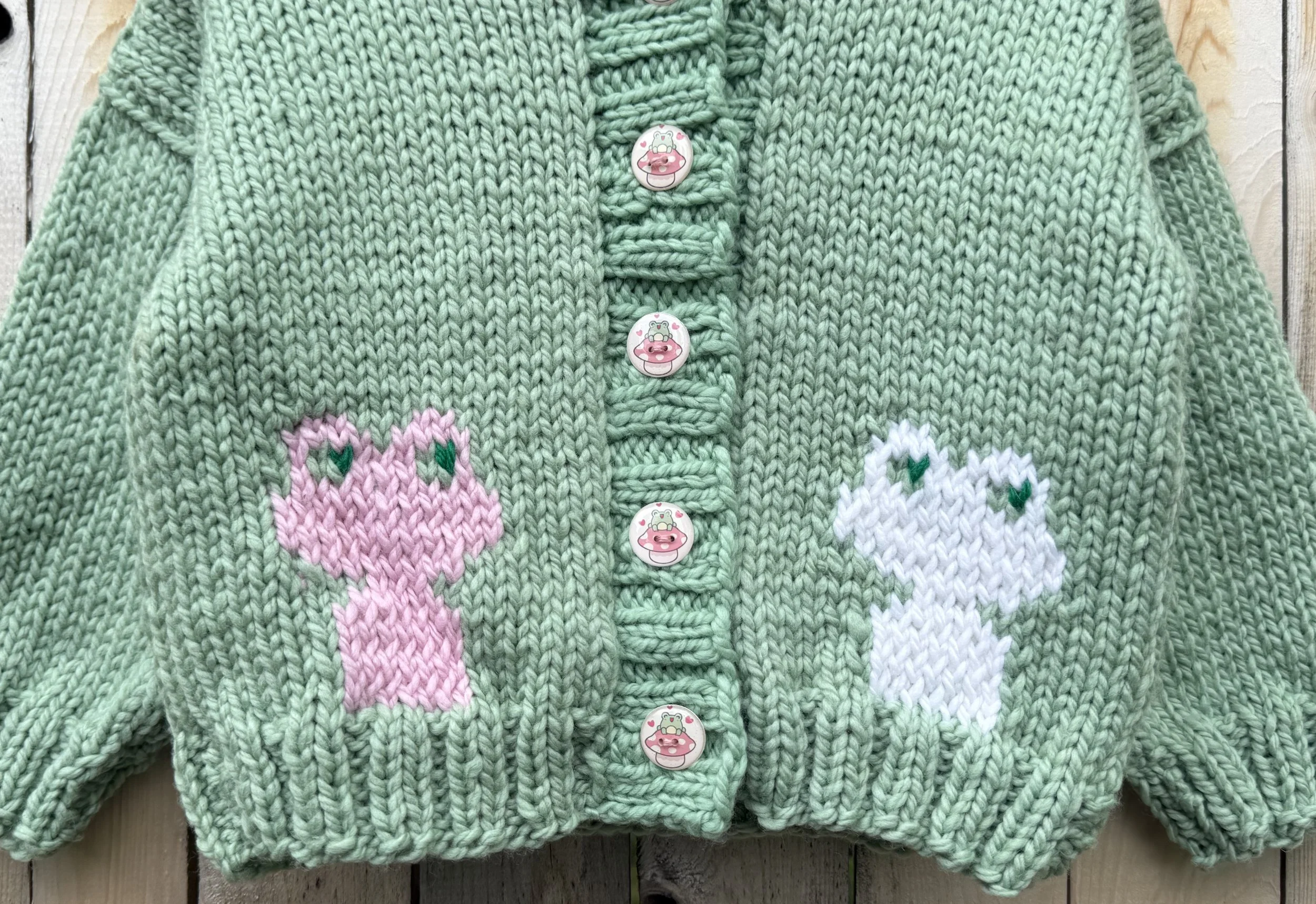 greenfrogsweater1.jpeg