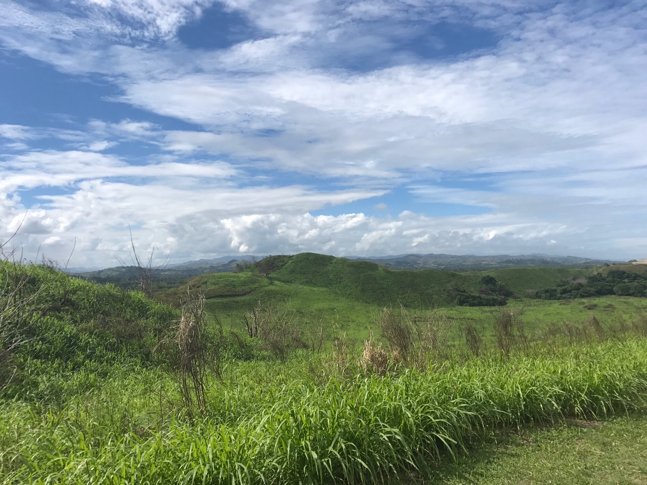 Gorgeous views on the hike to the sand dunes at the Coral Coast. 