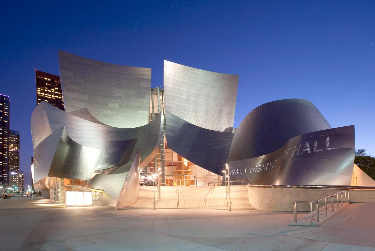 Walt-Disney-Concert-Hall_LA_TH_0642.jpg
