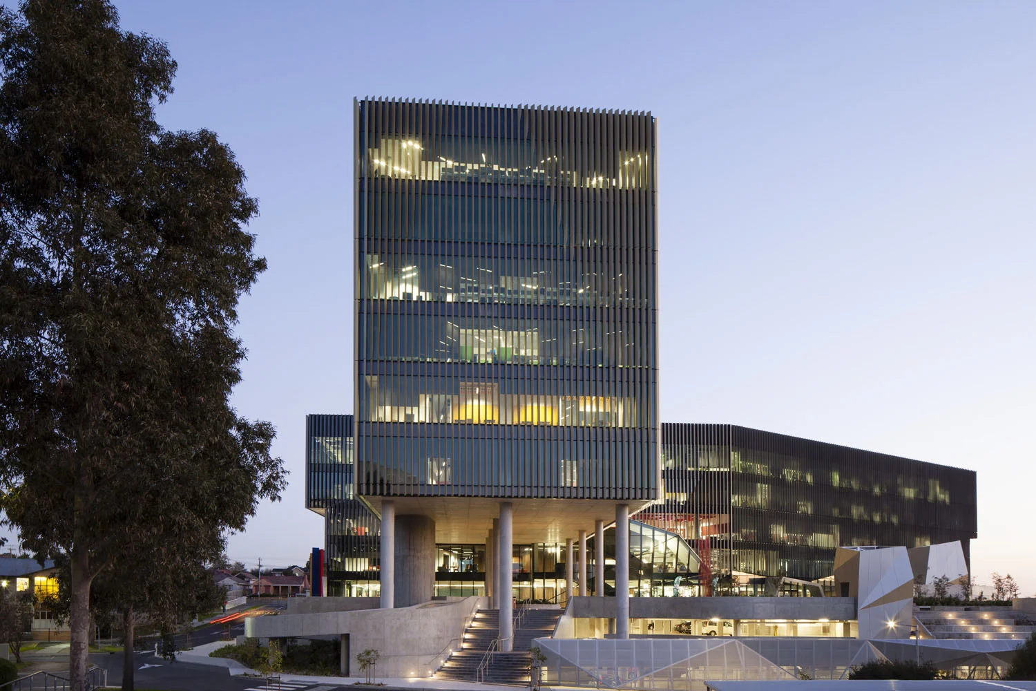 Deakin_BwdHwy_WoodsBagot_2739.jpg