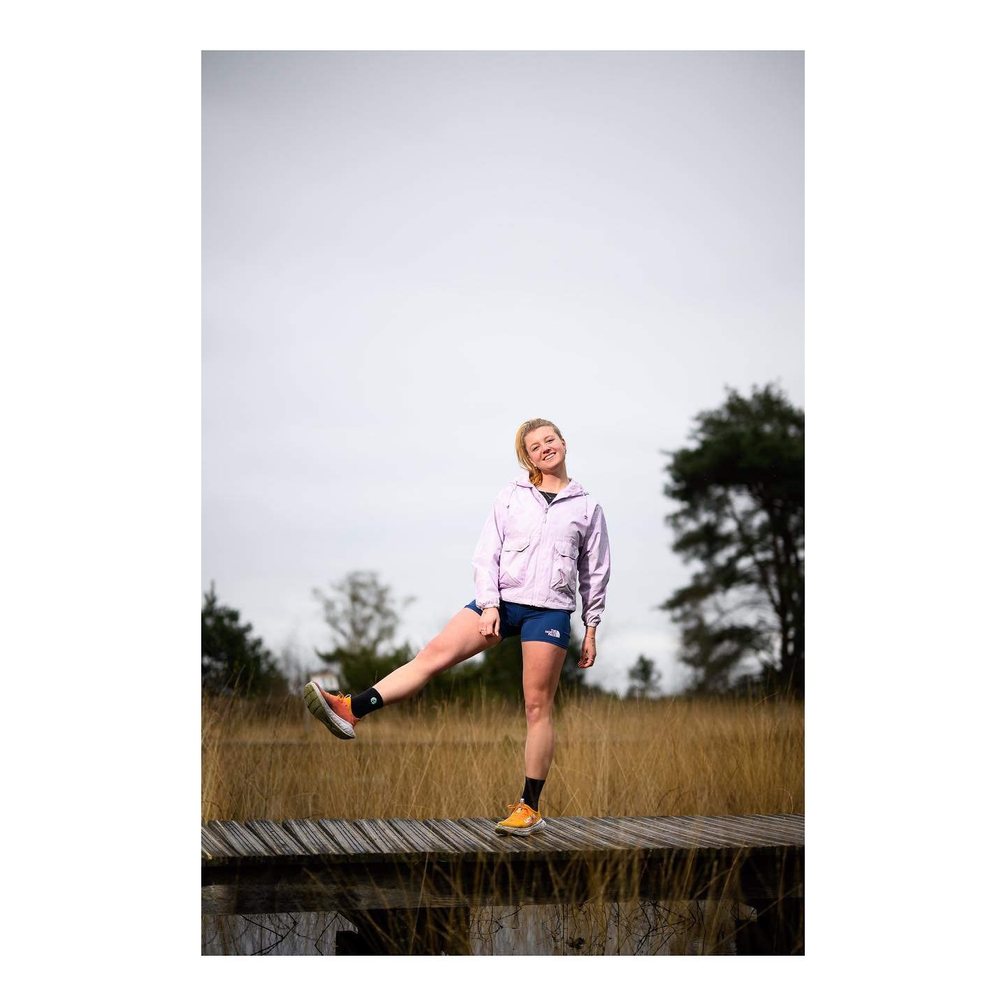 Happy vibes met @lifeofmaart voor #runnersworldnl
.
.
.
.
.
#runnersworld #runnersworldmagazine #runstagram #triathlon #gosportief #editorialphotoshoot #covershoot #hardlopen #ikloophard #liefdevoorlopen #nikonZ9 #nikonplena
.
📸 @vincentriemersma