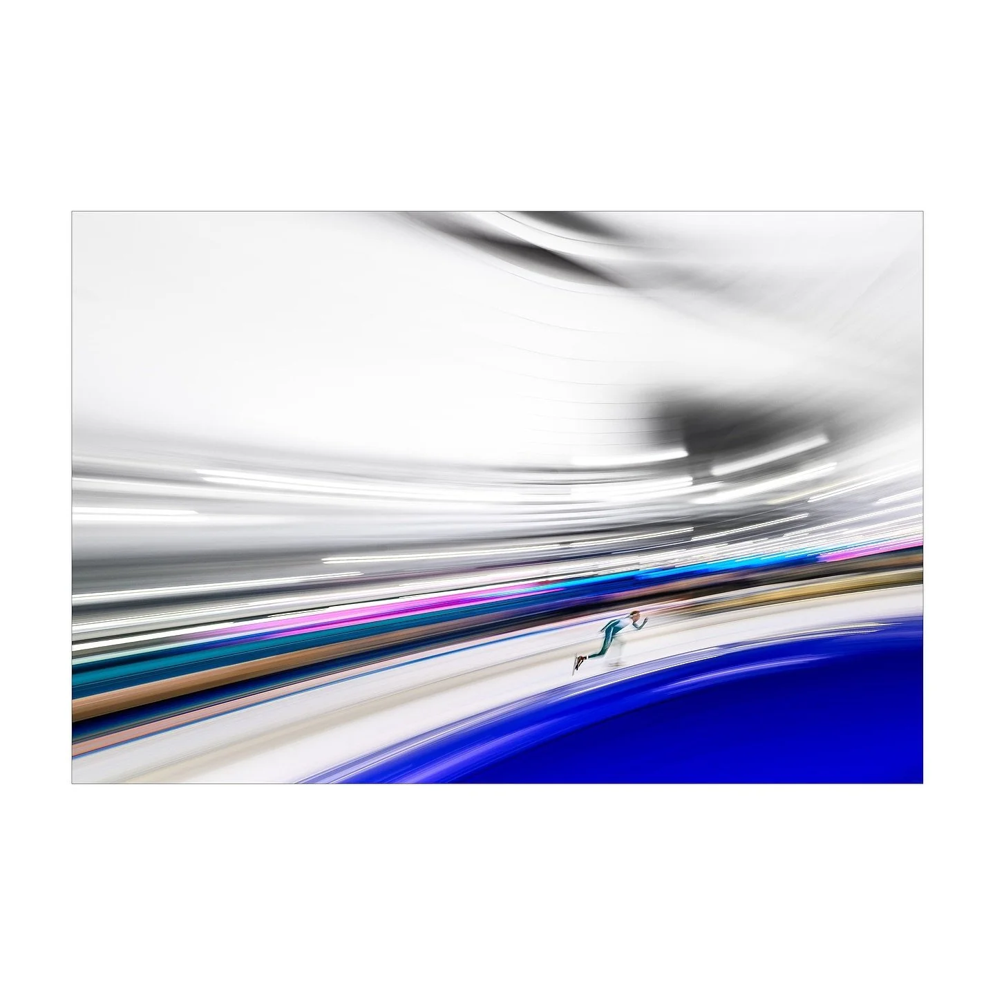 Als de schaats scherp is dan is het goed toch?? ⛸️ @ 1/4s 💨 #teamzaanlander
.
.
.
.
.
#langebaanschaatsen #longtrack #sportfotografie #sportsphotography #longtrackspeedskating #speedskating #skating #thialf #thialfheerenveen #thialfijsstadion #ijsba