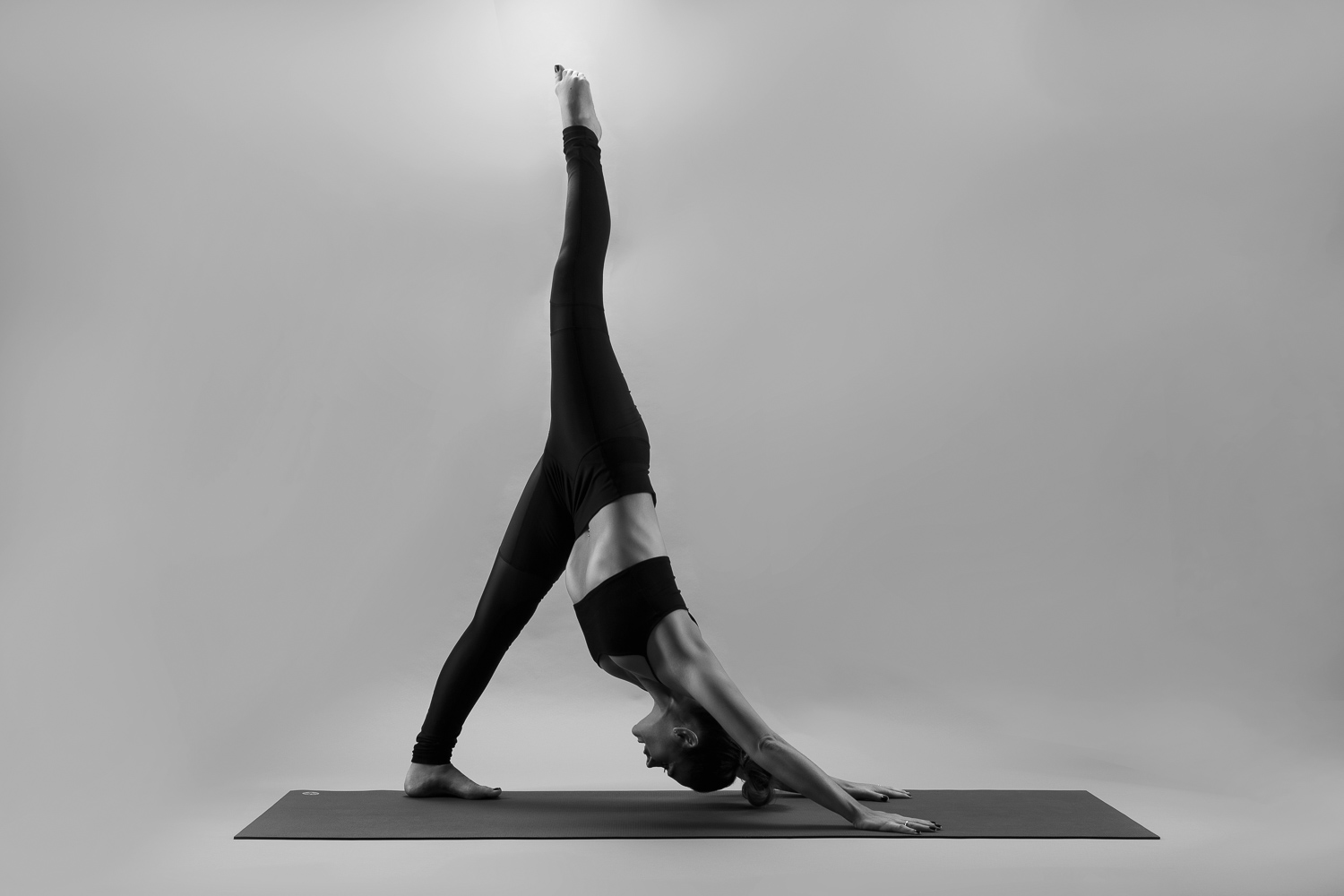 and_stretch_yoga_BW-001.jpg