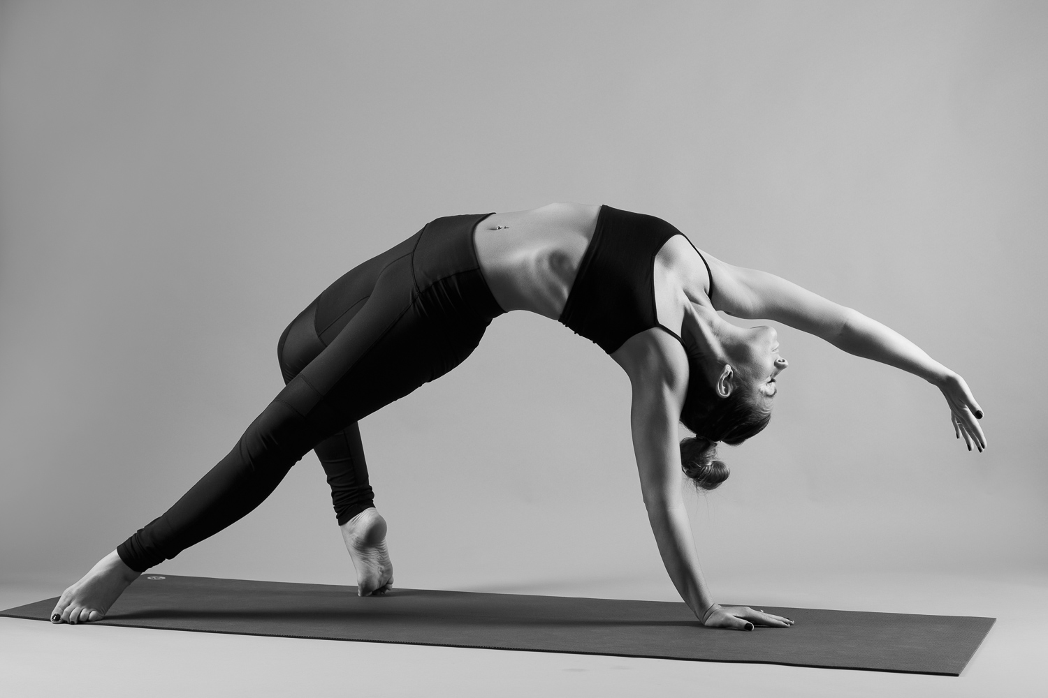 and_stretch_yoga_BW-007.jpg