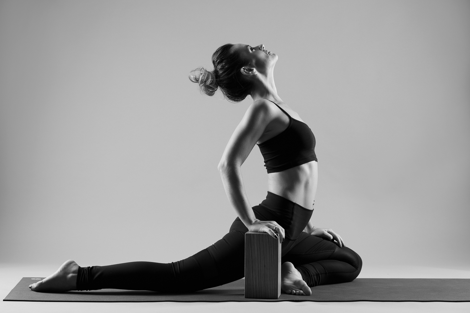 and_stretch_yoga_BW-011.jpg