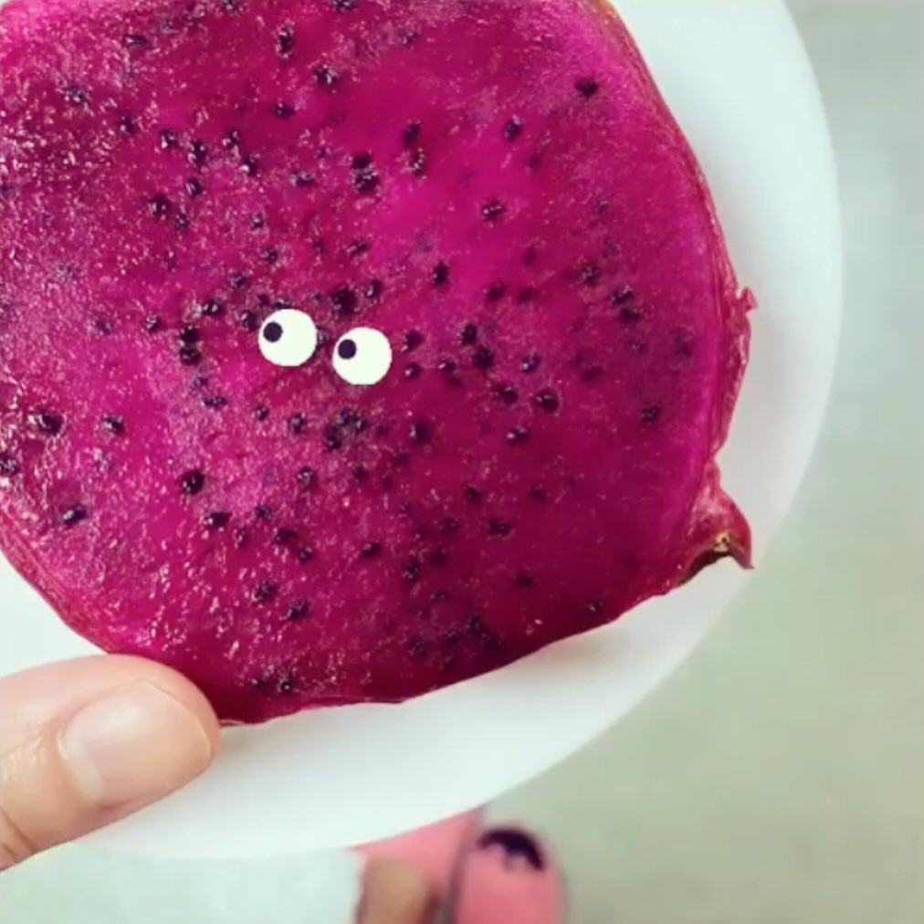 Not sure where &ldquo;don&rsquo;t play with your food&rdquo; comes from, but I find them so much fun to play with! May you have some fun with your food today! 🩷

#funwithfood #playwithyourfood #fruit #veggies #wellnesscoachacademy