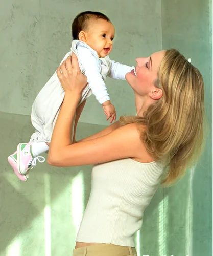 Stephanie Mueterties11Pearl Management.jpg