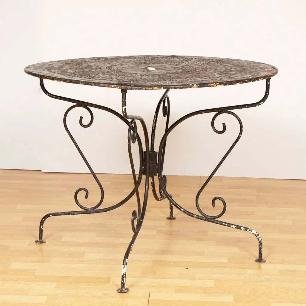 vintage-french-garden-table-and-chairs_14_47289f.jpg.jpeg