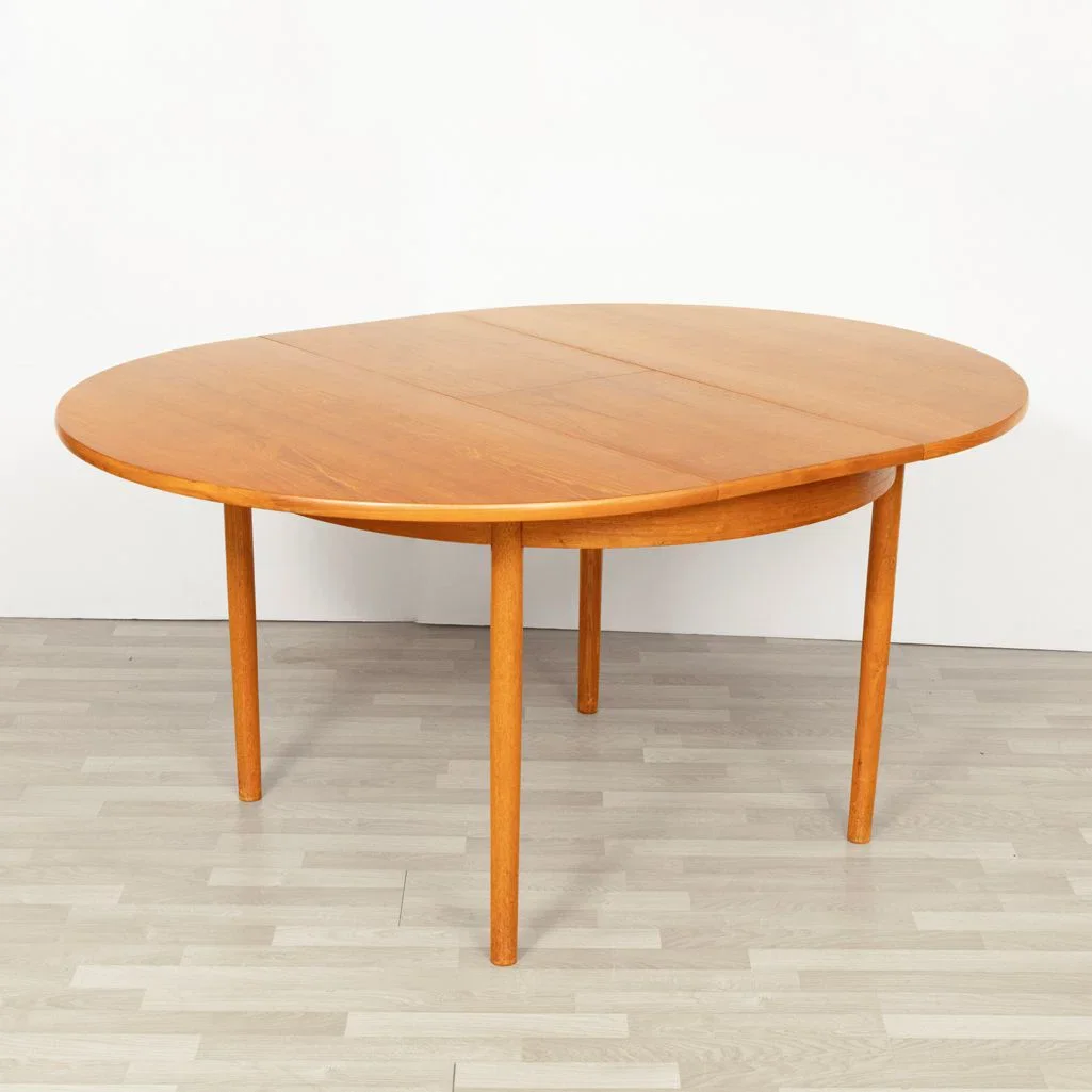 danish-midcentury-extending-teak-dining-table-by-vanson-c1965_14_47889h.webp