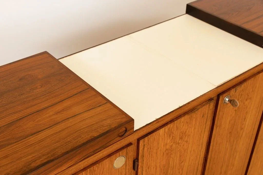 imgi_43_midcentury-danish-home-bar-in-rosewood-by-dyrlund_14_49369k.jpg