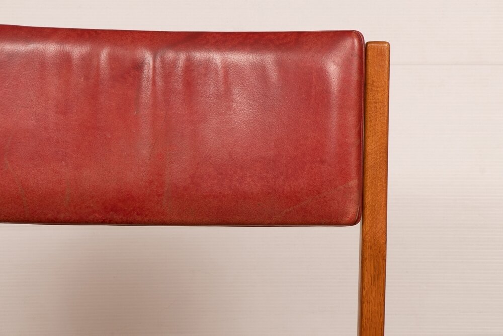 red-leather-chair_34828e_14.jpg