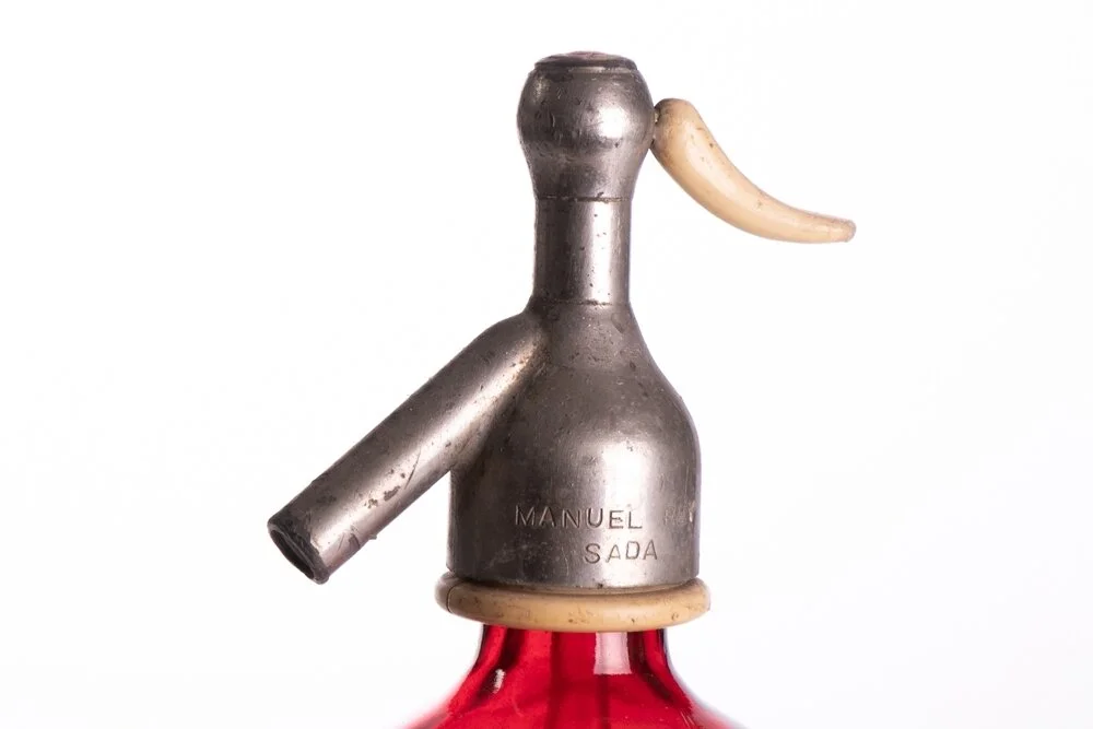 red-vintage-soda-syphon_35208b_14.jpg