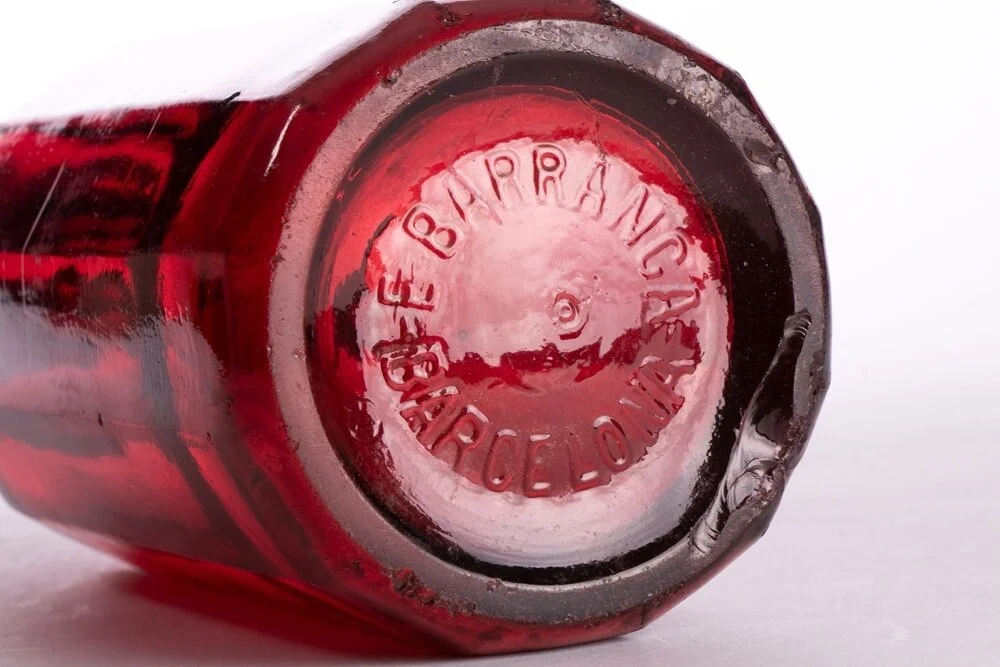 red-vintage-soda-syphon_35208g_14.jpg