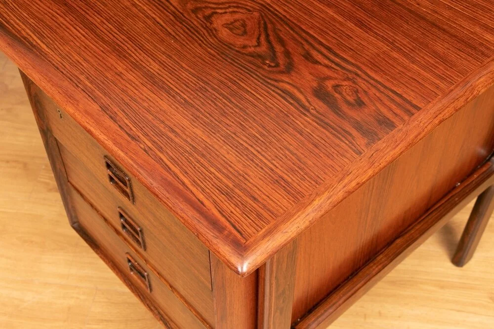 1960s-rosewood-desk-by-arne-vodder-for-sibast-denmark_35656_09_14.jpg