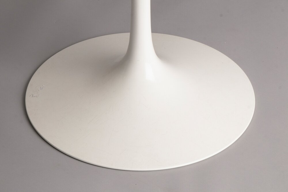 knoll-eero-saarinen-tulip-table-in-marble_14_36626b.jpg