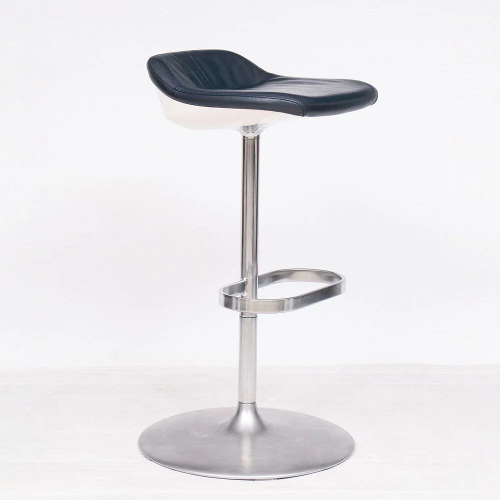 turtle-bar-stool-by-walter-knoll_14_36993a.jpg