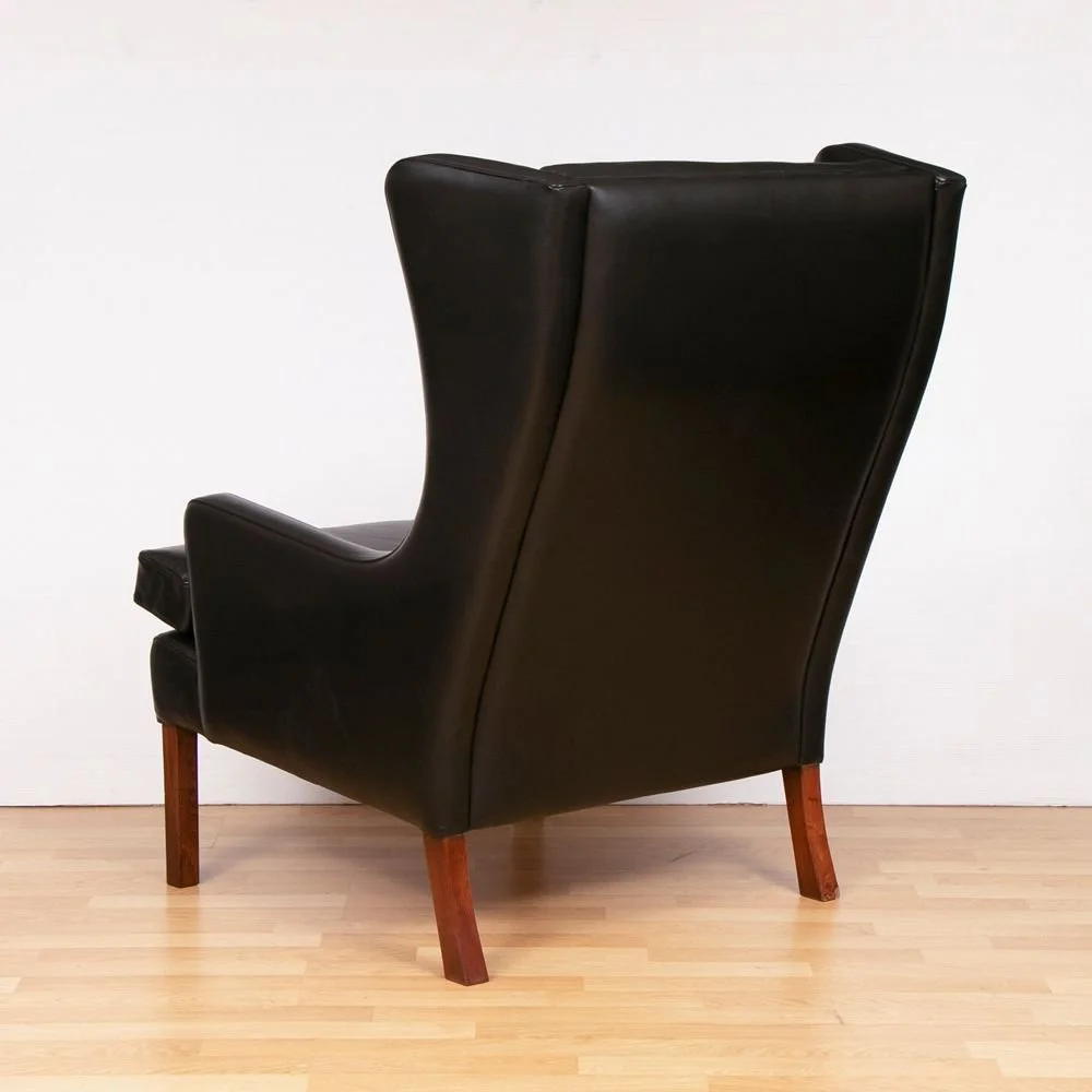 danish-midcentury-leather-wingback-chair_14_37523d.jpg