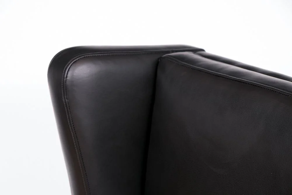 danish-midcentury-leather-wingback-chair_14_37523g.jpg